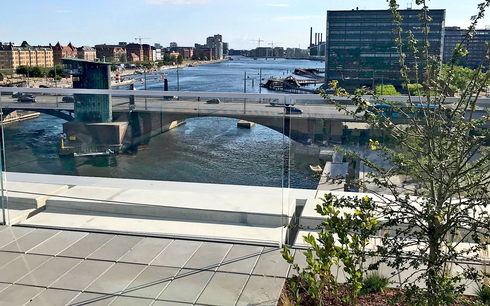 Roof terrace with a view onto the waterfront